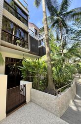Holland Link (D10), Terrace #554685051